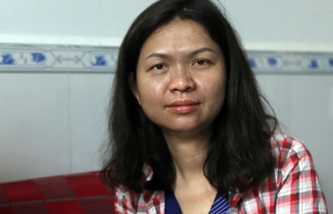 Hàng trăm người vạ vật sau vụ cháy chung cư làm 13 người chết